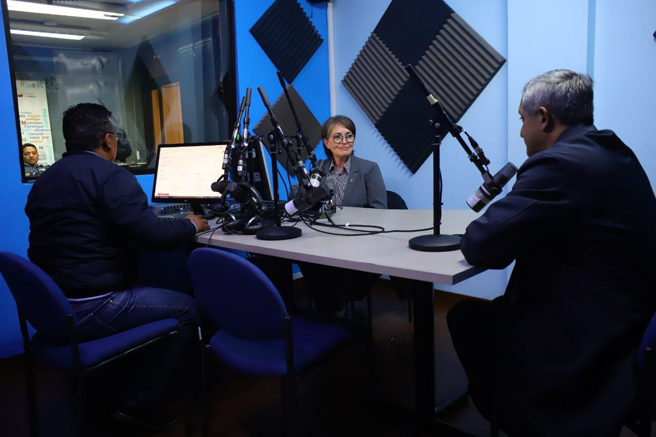 Entrevista en radio Vigía